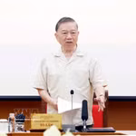 Le secrétaire général du Parti et président de la République Tô Lâm s'exprime lors de la deuxième réunion du comité directeur central sur le développement de la culture vietnamienne, à Hanoi, le 13 juillet. Photo: VNA