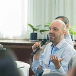 Selon Daniel Herrmann, chef du pôle politique climatique à la GIZ, si le Vietnam tire pleinement parti des leçons de l’Europe, il pourra éviter de nombreuses erreurs initiales et accélérer son processus de mise en œuvre. Photo : NDEL