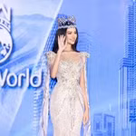 La Miss Monde en titre, Opal Suchata, lors de sa visite au Vietnam. Photo : organisateurs
