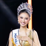 Miss Cosmo Vietnam 2025, Nguyên Hoàng Phuong Linh, représentera le Vietnam à Miss Cosmo 2025. Photo : Comité d’organisation