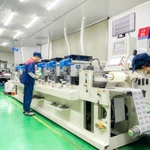 Face à la pression des normes écologiques mondiales, de nombreuses entreprises vietnamiennes du secteur de l’emballage doivent se réinventer. Photo : printvietnam.