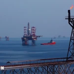 Les plateformes de forage du champ pétrolier Bach Hô. Photo: VNA