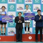 La badiste vietnamienne Vu Thi Trang (à droite) sur le podium. Photo: NDEL