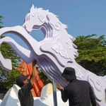 Des mascottes équines au galop. Photos: SGGP