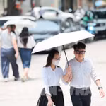 Les météorogues avertissent que la vague de chaleur s’intensifiera jusqu’à la mi-avril. Photo: VNA