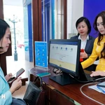 La mise en place d'un environnement de service public transparent est un fondement essentiel pour maintenir l'ordre et la discipline, et pour prévenir et combattre la corruption. Photo: VNA 