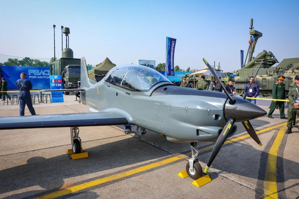 Le TP-150 est un avion d'entraînement primaire et de patrouille conçu pour répondre aux besoins spécifiques de la formation des pilotes militaires et aussi de ceux de l'aviation civile. Photo : Hoai Nam/Vietnam+