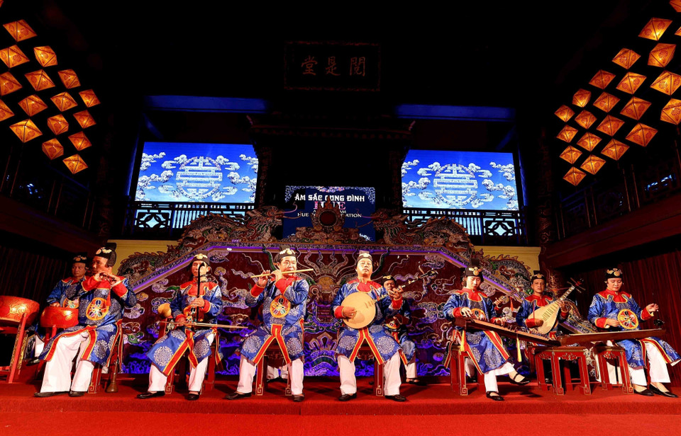 Le « Nha nhac » (musique de cour de Hue), forme musicale savante et symbolique, a été officiellement inscrit par l'UNESCO au patrimoine culturel immatériel. Photo : VNA