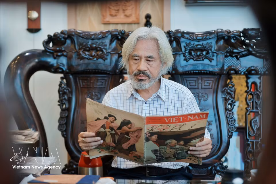 Sa collection se distingue par la présence de journaux révolutionnaires des premières heures tels que "Cứu Quốc", "Độc Lập", "Cờ Giải Phóng", "Vui Sống", ainsi que des revues littéraires et culturelles renommées comme "Phong Hóa" ou "Ngày Nay". Photo : VNA