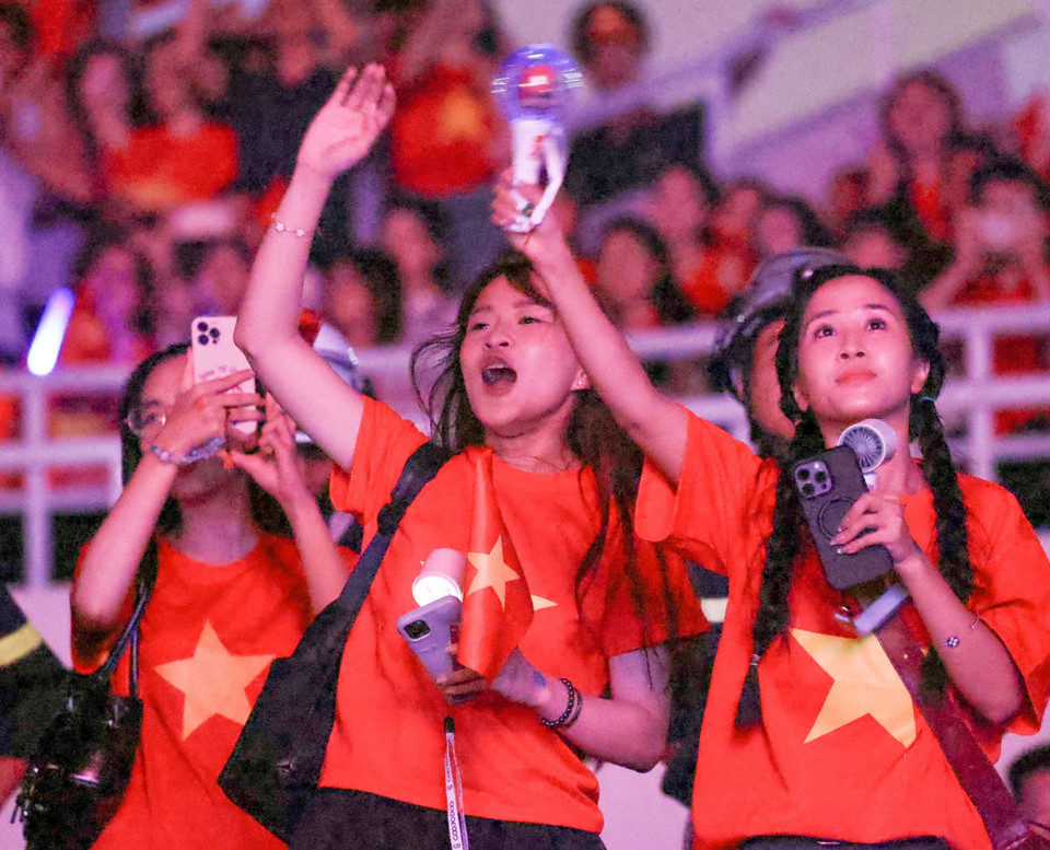 Cet événement culturel et politique marquait le 80ᵉ anniversaire de la Révolution d’Août (19 août 1945 – 19 août 2025) et de la Fête nationale de la République socialiste du Vietnam (2 septembre 1945 – 2 septembre 2025). Photo : VNA