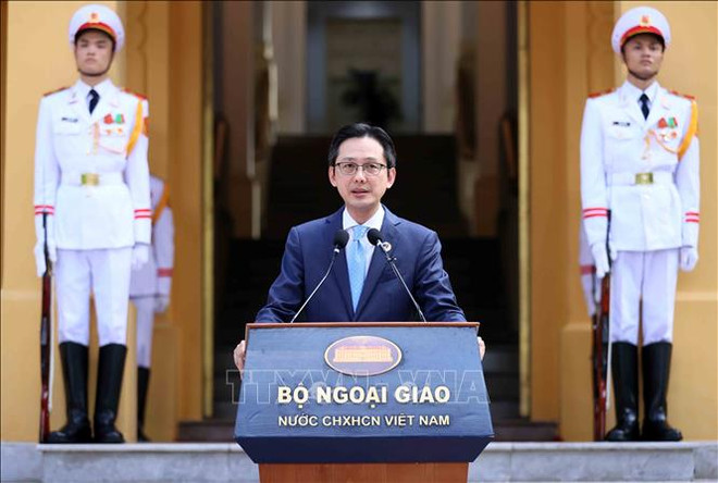 Le vice-ministre des Affaires étrangères Dô Hung Viêt s'exprime lors de la cérémonie. Photo: VNA asean4-8824.jpg