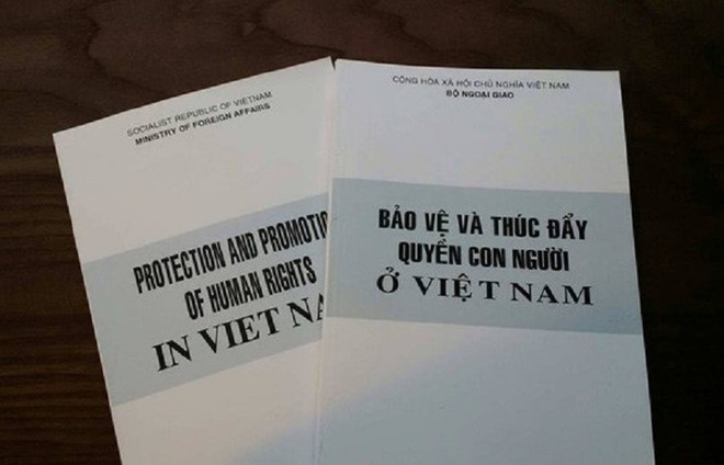 Le livre "Protection et promotion des droits de l'homme au Vietnam". sach-1730851796685.jpg