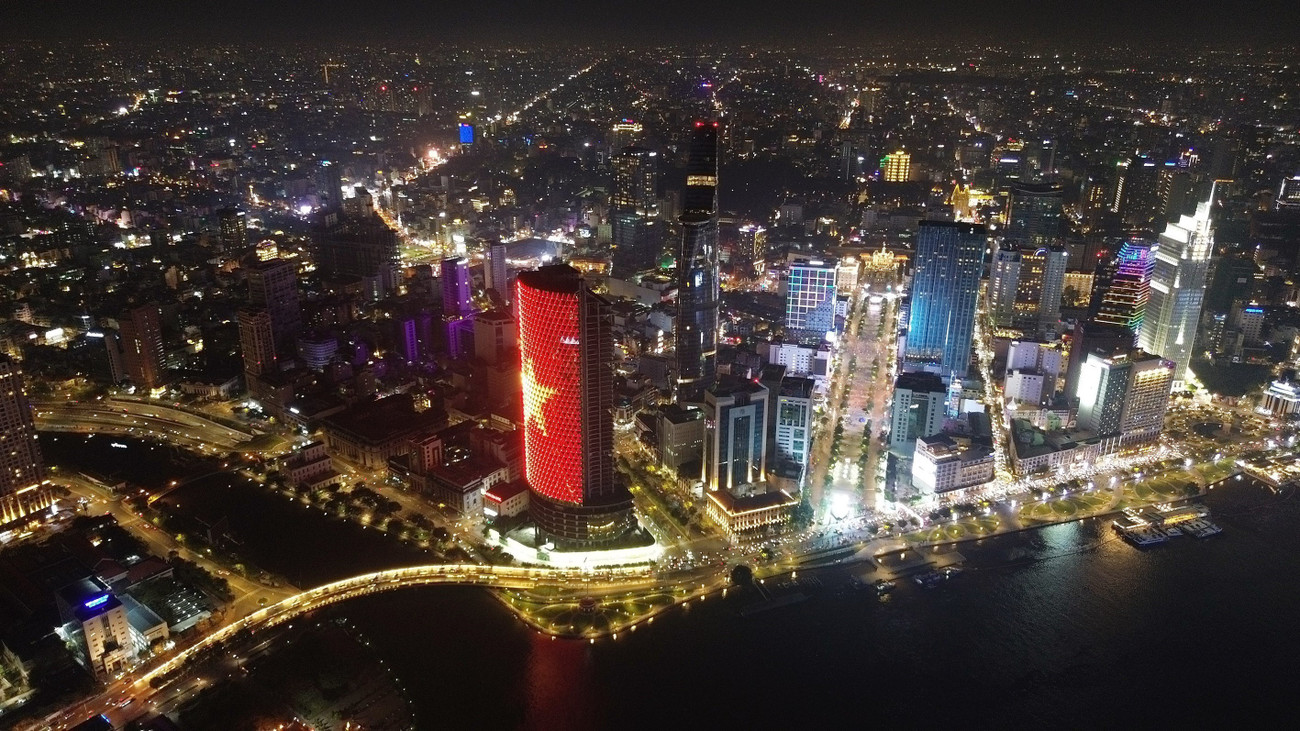 Un coin de Ho Chi Minh-Ville au bord du fleuve Saigon. Photo : Quoc Khanh – VNA 01-vna-potal-thanh-pho-ho-chi-minh-trung-tam-kinh-te-van-hoa-du-lich-dau-tau-cua-ca-nuoc-7778399.jpg