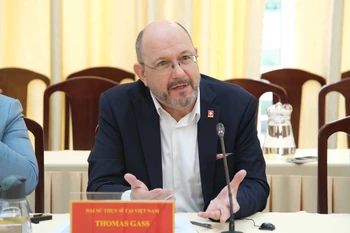 L’ambassadeur suisse au Vietnam, Thomas Gass. Photo: VNA