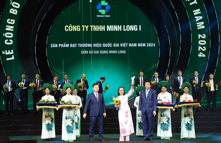 Minh Long.jpg