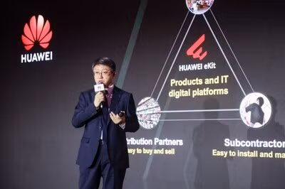 Wei Xianbin, Director of the Distribution Business Dept of Huawei Enterprise Sales Dept, delivered the speech (PRNewsfoto/Huawei Enterprise)