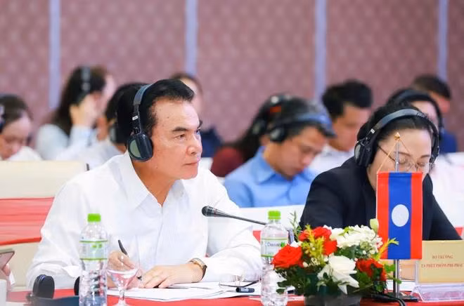 lao 1.webp