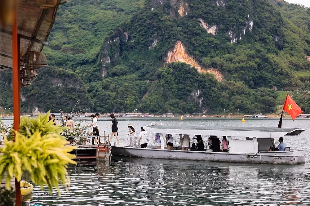 hoa binh.jpg