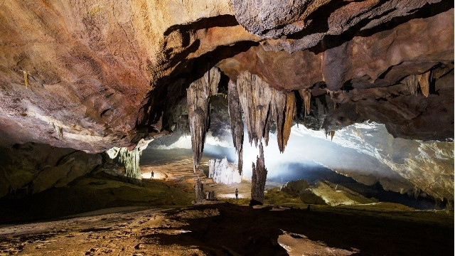 Quang Binh: mise en service d'un circuit à la découverte de grottes ảnh 1