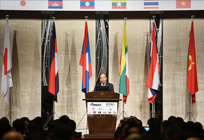 Le PM Nguyen Xuan Phuc participe à un forum d’affaires Mékong-Japon ảnh 1 Le PM Nguyen Xuan Phuc participe à un forum d’affaires Mékong-Japon ảnh 1