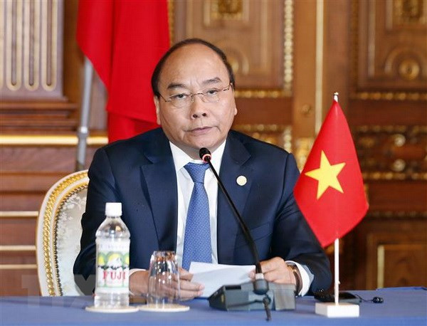 Le PM Nguyên Xuân Phuc à la conférence de presse conjointe sur le 10ème sommet Mékong-Japon ảnh 1 Le PM Nguyên Xuân Phuc à la conférence de presse conjointe sur le 10ème sommet Mékong-Japon ảnh 1
