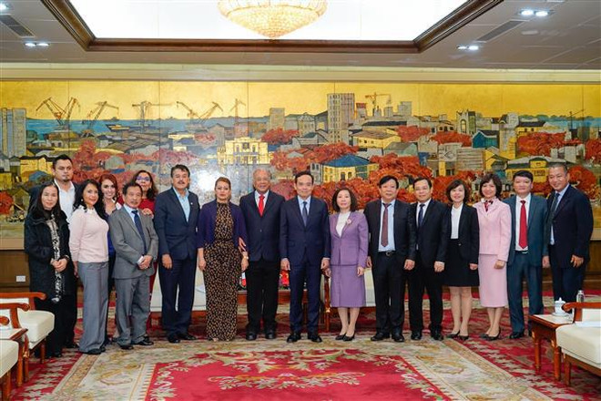Hai Phong : Le secrétaire du Comité municipal du Parti reçoit une délégation mexicaine ảnh 2 Hai Phong : Le secrétaire du Comité municipal du Parti reçoit une délégation mexicaine ảnh 2