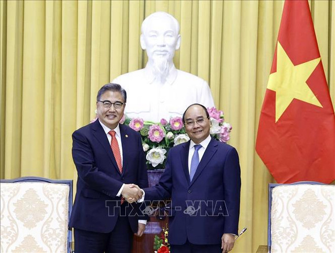 La visite du président Nguyên Xuân Phuc, un tournant dans les liens Vietnam-République de Corée ảnh 2 La visite du président Nguyên Xuân Phuc, un tournant dans les liens Vietnam-République de Corée ảnh 2