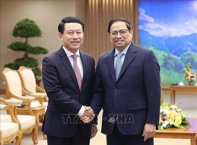 Le PM Pham Minh Chinh reçoit le vice-PM et ministre des Affaires étrangères du Laos ảnh 1 Le PM Pham Minh Chinh reçoit le vice-PM et ministre des Affaires étrangères du Laos ảnh 1