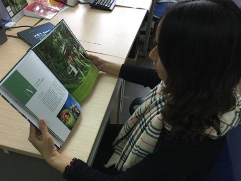 Publication d’un livre illustré en deux langues sur le Vietnam ảnh 2 Publication d’un livre illustré en deux langues sur le Vietnam ảnh 2