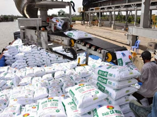 Environ 11 millions de tonnes d’engrais consommées chaque année au Vietnam ảnh 1