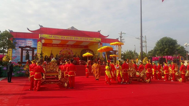 Ouverture de la fête du printemps de Yen Tu 2017 ảnh 1