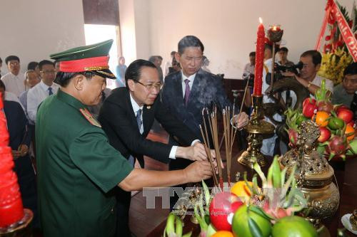 Des responsables de HCM-Ville rendent hommage au Président Ho Chi Minh ảnh 1 Des responsables de HCM-Ville rendent hommage au Président Ho Chi Minh ảnh 1
