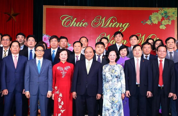 Le PM demande de continuer à construire des organisations syndicales en faveur des travailleurs ảnh 2 Le PM demande de continuer à construire des organisations syndicales en faveur des travailleurs ảnh 2