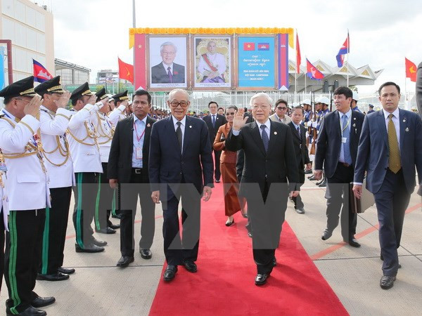 Le leader du PCV plaide pour la coopération décentralisée Vietnam - Cambodge ảnh 1 Le leader du PCV plaide pour la coopération décentralisée Vietnam - Cambodge ảnh 1