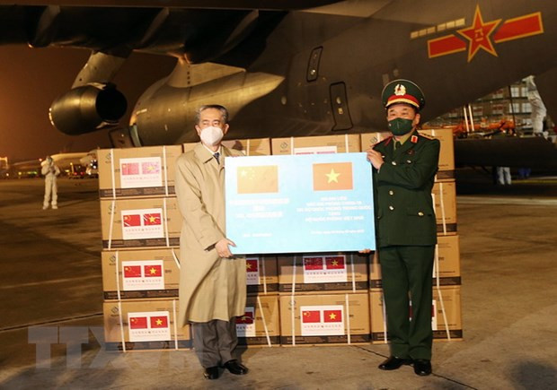 Remise du vaccin Vero-Cell de Chine au ministère de la Défense du Vietnam ảnh 1 Remise du vaccin Vero-Cell de Chine au ministère de la Défense du Vietnam ảnh 1