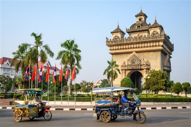 COVID-19: le Laos réduit la période de quarantaine pour des personnes entrant dans le pays ảnh 1 COVID-19: le Laos réduit la période de quarantaine pour des personnes entrant dans le pays ảnh 1