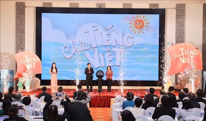 Lancement d'un nouveau programme d'enseignement de la langue vietnamienne ảnh 1