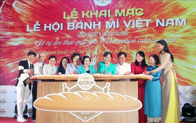 Ouverture du premier Festival du "bánh mi" vietnamien à HCM-Ville ảnh 1