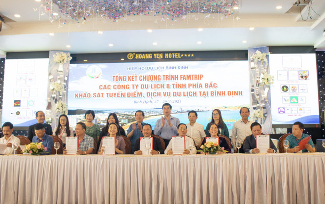Binh Dinh et huit localités main dans la main pour le développement touristique ảnh 1 Binh Dinh et huit localités main dans la main pour le développement touristique ảnh 1