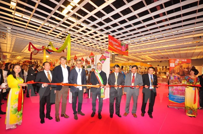 Les entreprises vietnamiennes participent à une foire artisanale en Italie ảnh 1 Les entreprises vietnamiennes participent à une foire artisanale en Italie ảnh 1