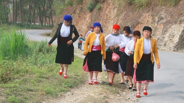 Promouvoir l'égalité des sexes chez les ethnies minoritaires ảnh 1