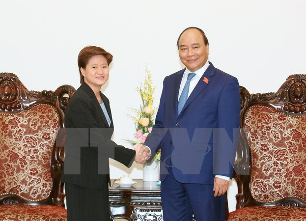 Le Premier ministre reçoit les ambassadeurs singapourien et cambodgien ảnh 1 Le Premier ministre reçoit les ambassadeurs singapourien et cambodgien ảnh 1