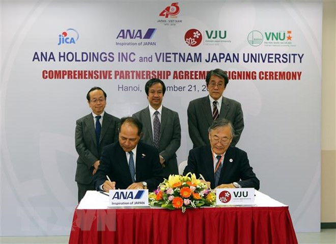 L'Université́ Vietnam-Japon et ANA Holdings signent un accord de coopération intégrale ảnh 1 L'Université́ Vietnam-Japon et ANA Holdings signent un accord de coopération intégrale ảnh 1