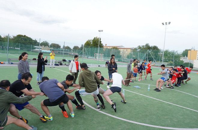 Activités culturelles et sportives pour les jeunes vietnamiens en R. tchèque ảnh 1 Activités culturelles et sportives pour les jeunes vietnamiens en R. tchèque ảnh 1