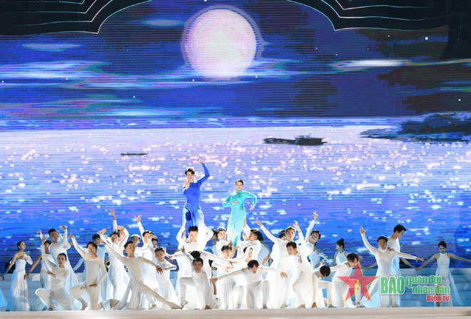 Clôture du 3e Festival des échanges des régions frontalières Vietnam-Laos ảnh 1 Clôture du 3e Festival des échanges des régions frontalières Vietnam-Laos ảnh 1