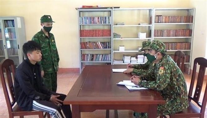 Huit étrangers entrés illégalement au Vietnam arrêtés à Cao Bang ảnh 1 Huit étrangers entrés illégalement au Vietnam arrêtés à Cao Bang ảnh 1