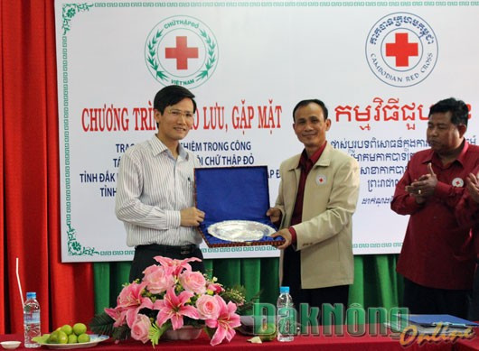 Dak Nong et Mondulkiri : promotion de la coopération entre les Croix-Rouge ảnh 1 Dak Nong et Mondulkiri : promotion de la coopération entre les Croix-Rouge ảnh 1