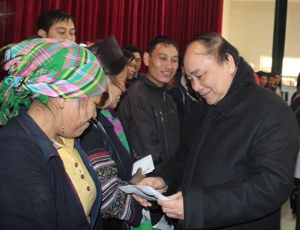 Le vice-PM Nguyen Xuan Phuc inspecte le règlement des séquelles du froid à Sa Pa ảnh 1 Le vice-PM Nguyen Xuan Phuc inspecte le règlement des séquelles du froid à Sa Pa ảnh 1