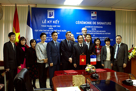 Vietnam-France : coopération dans le secteur des archives ảnh 2 Vietnam-France : coopération dans le secteur des archives ảnh 2