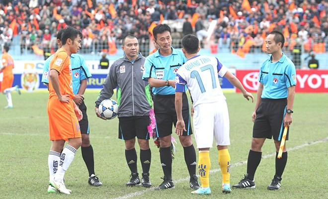 Des arbitres vietnamiens choisis pour l'AFC Cup ảnh 1 Des arbitres vietnamiens choisis pour l'AFC Cup ảnh 1